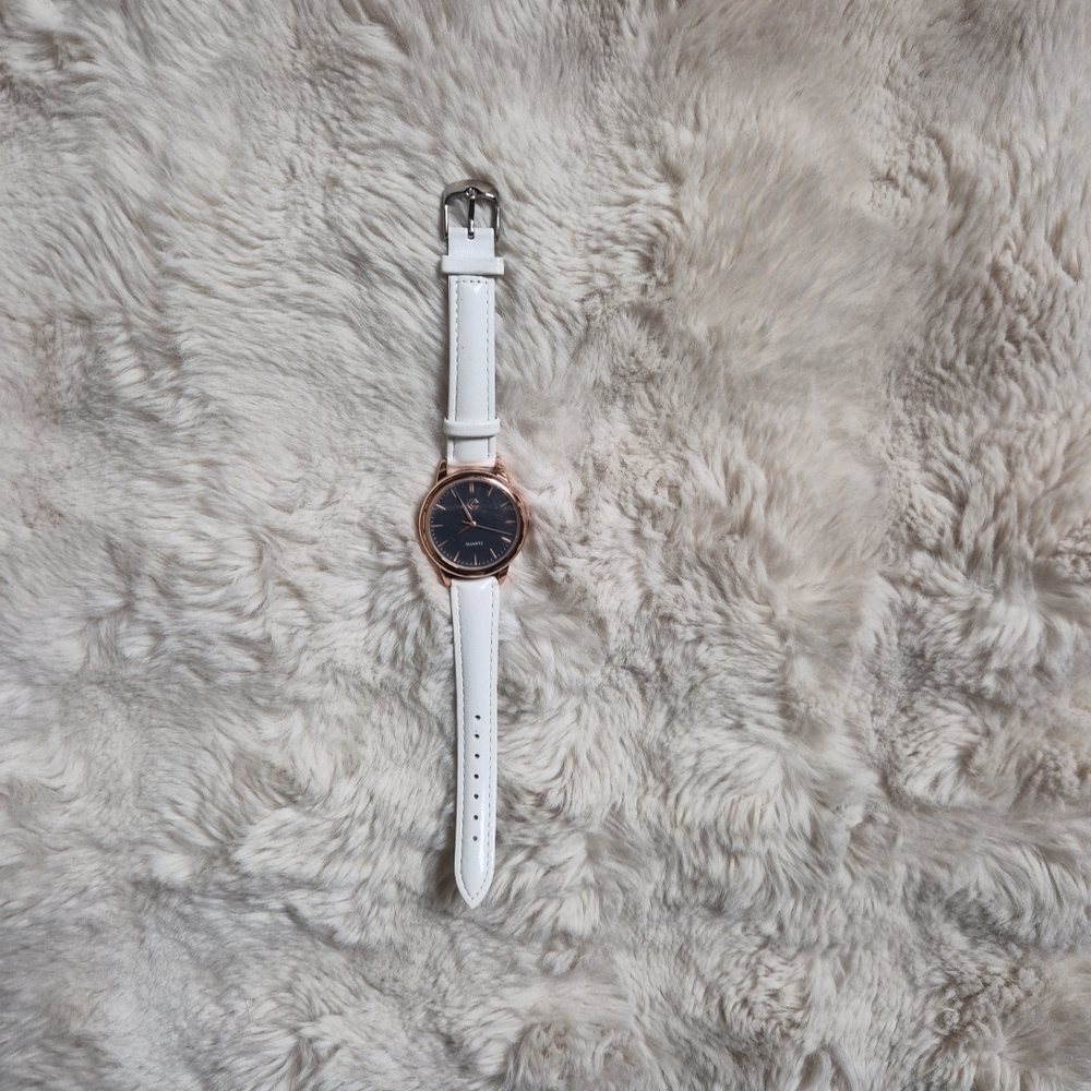 Womens CG Watch White Band Round Face Quartz Analog Classic Deadstock Japan Move